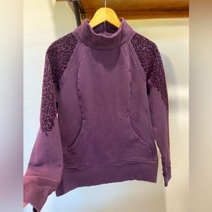 Lululemon pullover sweatshirt with zipper 10